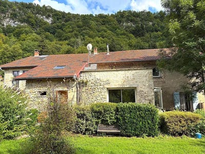 /international/fr/clairvaux-les-lacs-franche-comte-310101496687/?lang=id