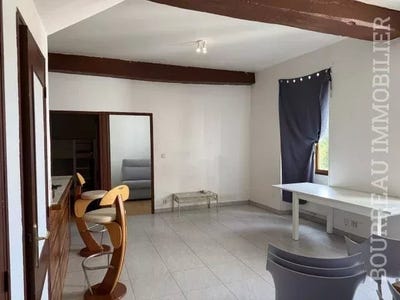 /international/fr/joigny-burgundy-310108314652/