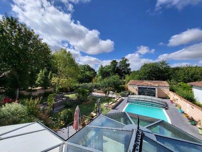 /international/fr/saint-jean-d-angely-charente-310101410870/?lang=zh-tw