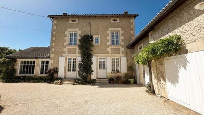 /international/fr/chauvigny-charente-310107922214/