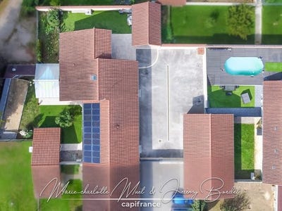 /international/fr/chevroux-rhone-310107794802/