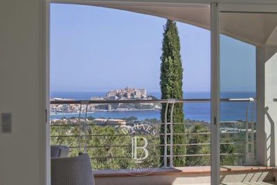 /international/fr/calvi-corsica-310100606557/