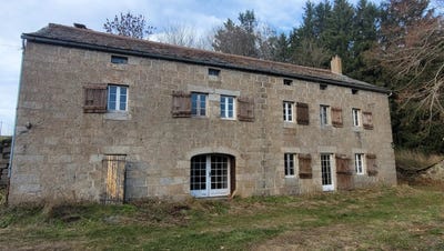 /international/fr/le-chambon-sur-lignon-auvergne-310106938201/