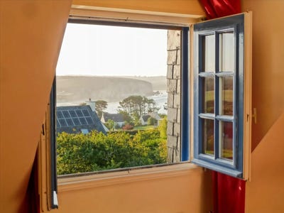/international/fr/camaret-sur-mer-brittany-310107966741/
