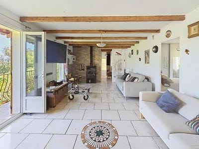 /international/fr/montfort-sur-argens-provence-alpes-cote-d-azur-310100795746/
