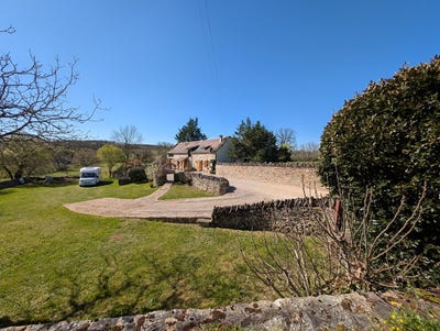 /international/fr/caylus-midi-pyrenees-310107014119/