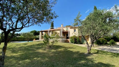/international/fr/sainte-cecile-les-vignes-provence-alpes-cote-d-azur-310098974682/