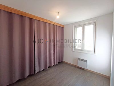 /international/fr/saint-remy-de-provence-provence-alpes-cote-d-azur-310109784462/