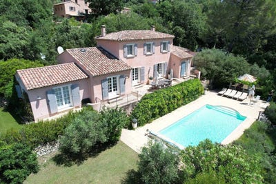 /international/fr/entrecasteaux-provence-alpes-cote-d-azur-310100115652/