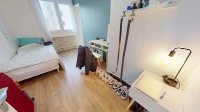 /international/fr/rue-anatole-france-vaulx-en-velin-rhone-310108759020/
