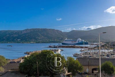 /international/fr/porto-vecchio-corsica-310100604982/