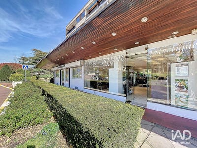 /international/fr/la-celle-saint-cloud-ile-de-france-310104130227/