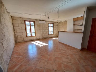 /international/fr/beaucaire-languedoc-roussillon-310105806007/