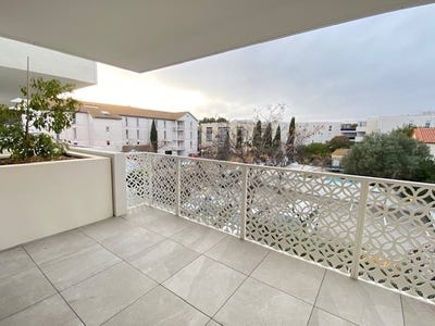 /international/fr/lattes-languedoc-roussillon-310108650684/