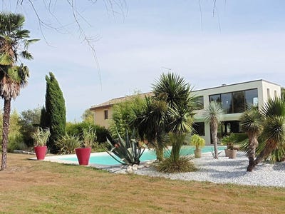 /international/fr/montpon-menesterol-aquitaine-310108088998/