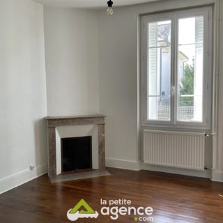 /international/fr/bourges-centre-val-de-loire-310108813041/