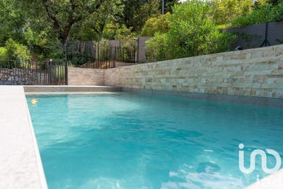 /international/fr/sollies-toucas-provence-alpes-cote-d-azur-310101035181/
