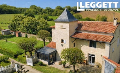 /international/fr/ruffec-centre-val-de-loire-310105760728/