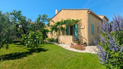 /international/fr/noves-provence-alpes-cote-d-azur-310098637601/