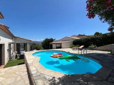 /international/fr/vieux-chemin-de-cagnes-a-la-gaude-la-gaude-provence-alpes-cote-d-azur-310101227875/