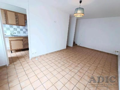 /international/fr/le-plessis-belleville-picardie-310108329272/