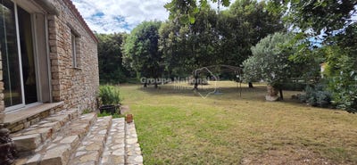 /international/fr/goudargues-languedoc-roussillon-310108188983/