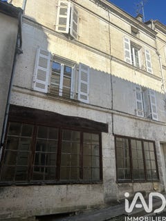 /international/fr/montmoreau-charente-310107321237/
