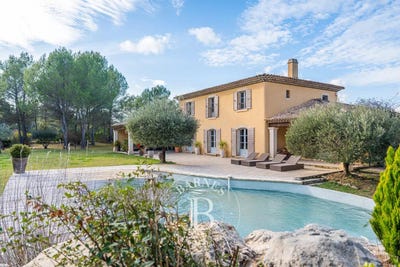 /international/fr/aix-en-provence-provence-alpes-cote-d-azur-310097771203/