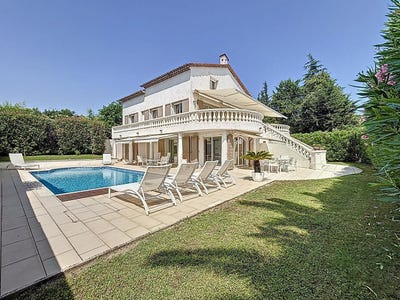 /international/fr/juan-les-pins-provence-alpes-cote-d-azur-310100829305/
