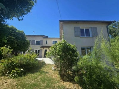 /international/fr/chalais-charente-310105773801/?lang=th