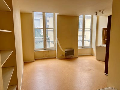/international/fr/clermont-ferrand-auvergne-310108776528/