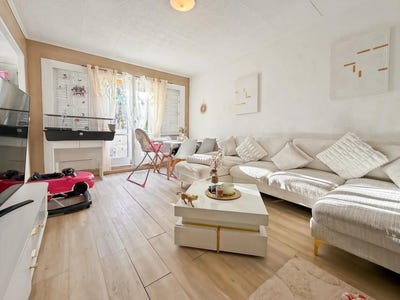 /international/fr/saint-nazaire-languedoc-roussillon-310107973171/