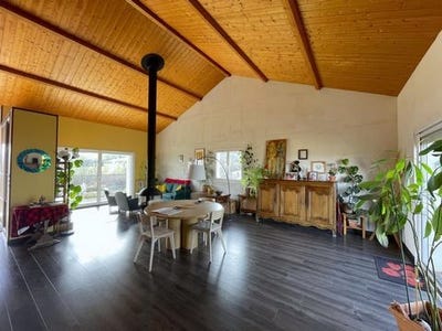 /international/fr/montaigut-le-blanc-auvergne-310108842516/
