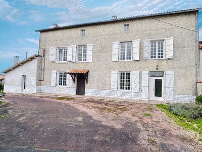 /international/fr/la-magdeleine-charente-310109022452/?lang=id