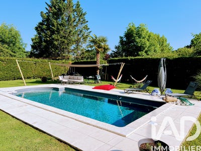 /international/fr/camblanes-et-meynac-aquitaine-310105648698/