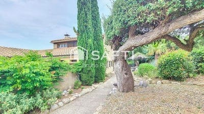 /international/fr/montesquieu-des-alberes-languedoc-roussillon-310100059371/