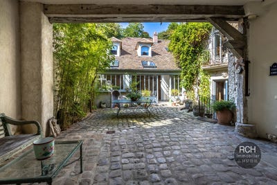 /international/fr/montfort-l-amaury-ile-de-france-310099615302/