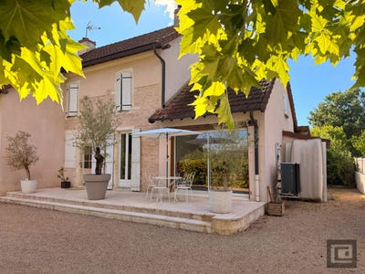 /international/fr/gergy-burgundy-310108866386/