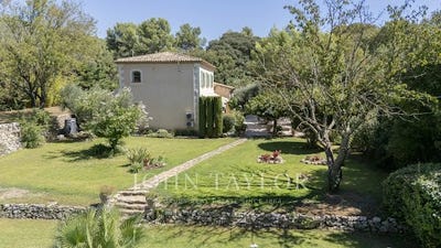 /international/fr/sanary-sur-mer-provence-alpes-cote-d-azur-310110380376/