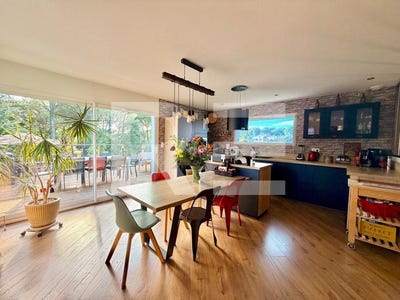 /international/fr/nages-et-solorgues-languedoc-roussillon-310105997483/