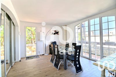 /international/fr/saint-cyr-sur-mer-provence-alpes-cote-d-azur-310096030681/
