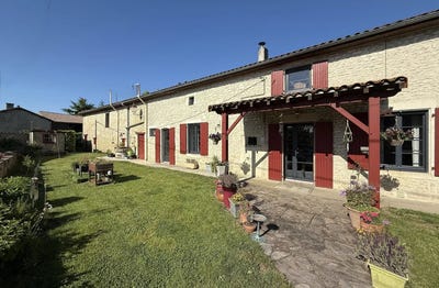 /international/fr/la-faye-charente-310103469410/