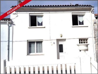 /international/fr/saintes-charente-310103246054/
