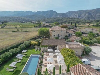 /international/fr/oppede-provence-alpes-cote-d-azur-310110431699/