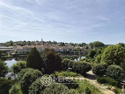 /international/fr/confolens-charente-310109093750/