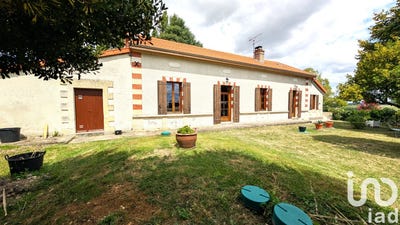 /international/fr/pommiers-moulons-charente-310101485702/?lang=en