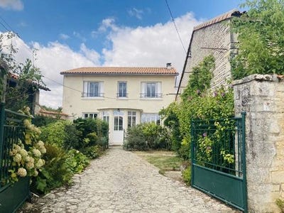 /international/fr/aunac-sur-charente-charente-310101390661/?lang=zh-tw