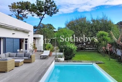 /international/fr/anglet-aquitaine-310108455925/