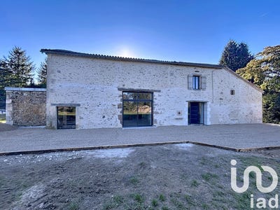 /international/fr/ecuras-charente-310106686679/