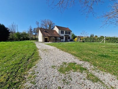 /international/fr/saint-pourcain-sur-sioule-auvergne-310107499751/